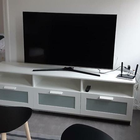 Elbeuf Etage 1 Sweet Home Netflix Wifi Exterior foto