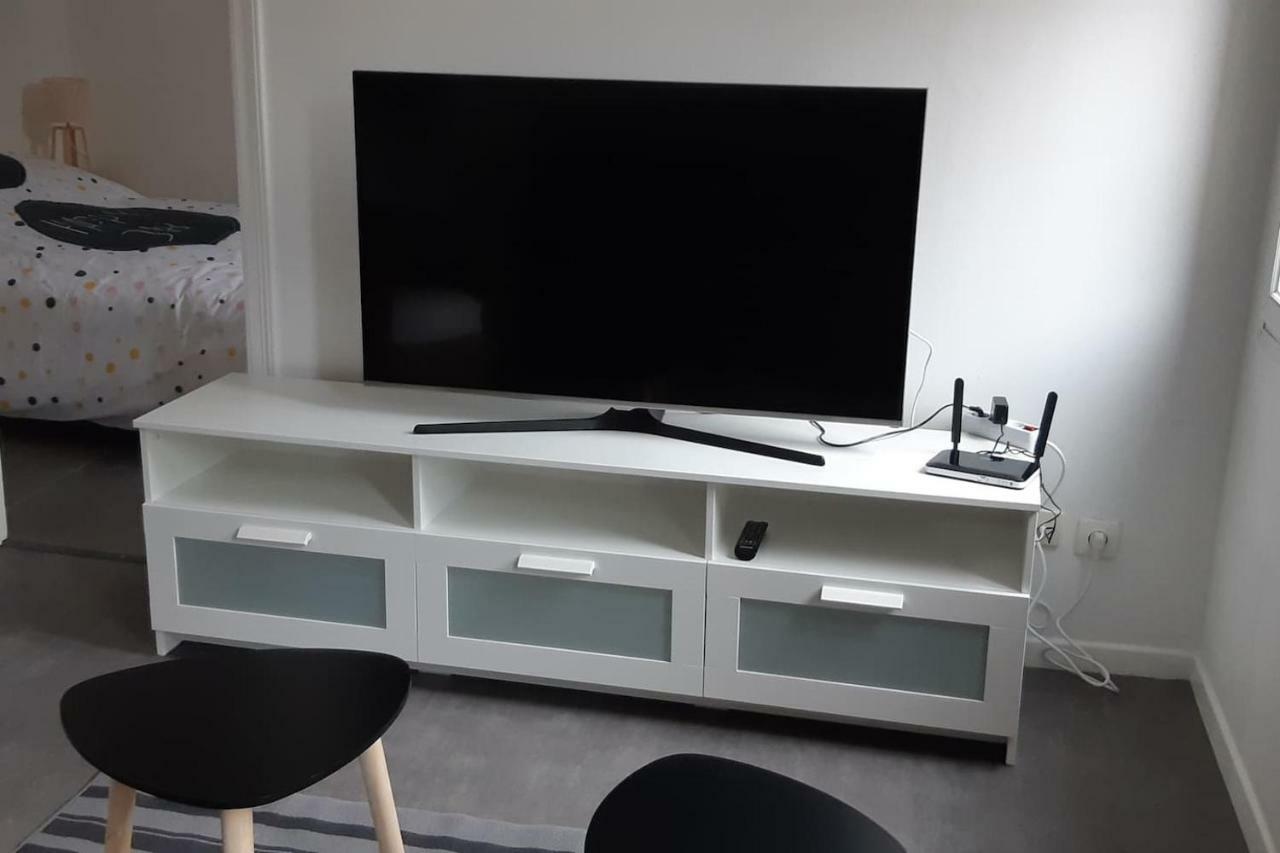 Elbeuf Etage 1 Sweet Home Netflix Wifi Exterior foto